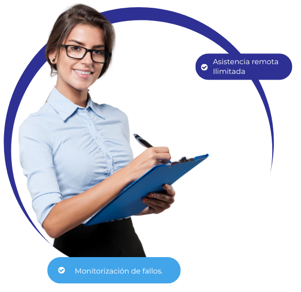 Mujer joven tomando nota mientras consulta información técnica sobre servicios informáticos para clínicas.